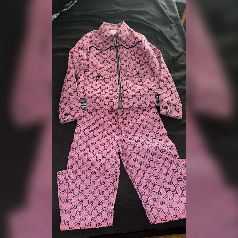 GUCCI TWO PIECE PANTS SET